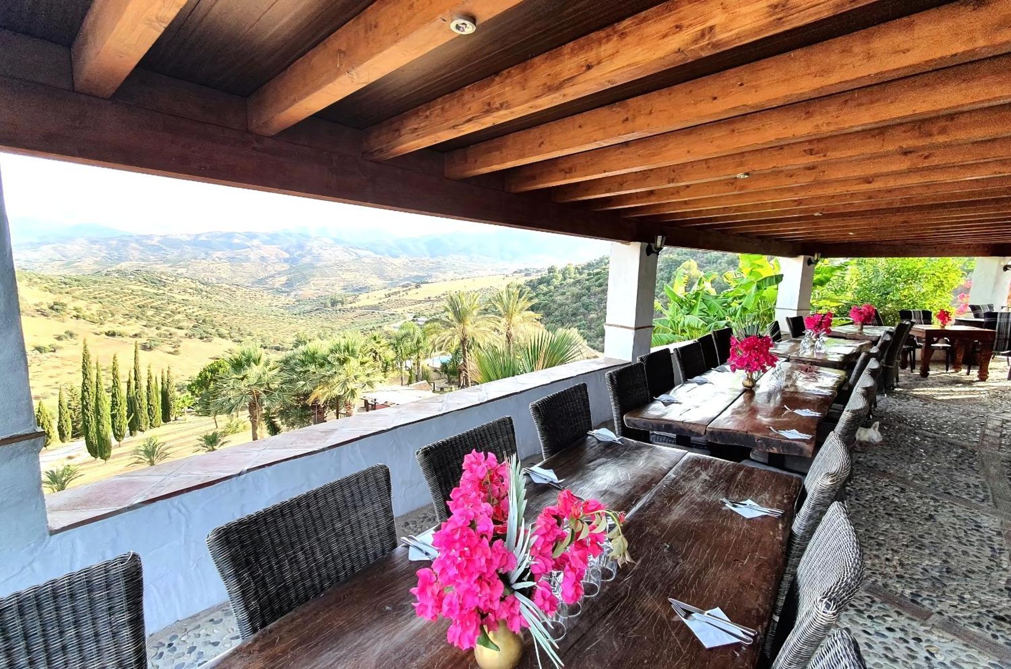 Castle Tower Apartment In Rural Holiday Park 'Bernard' Tolox Εξωτερικό φωτογραφία