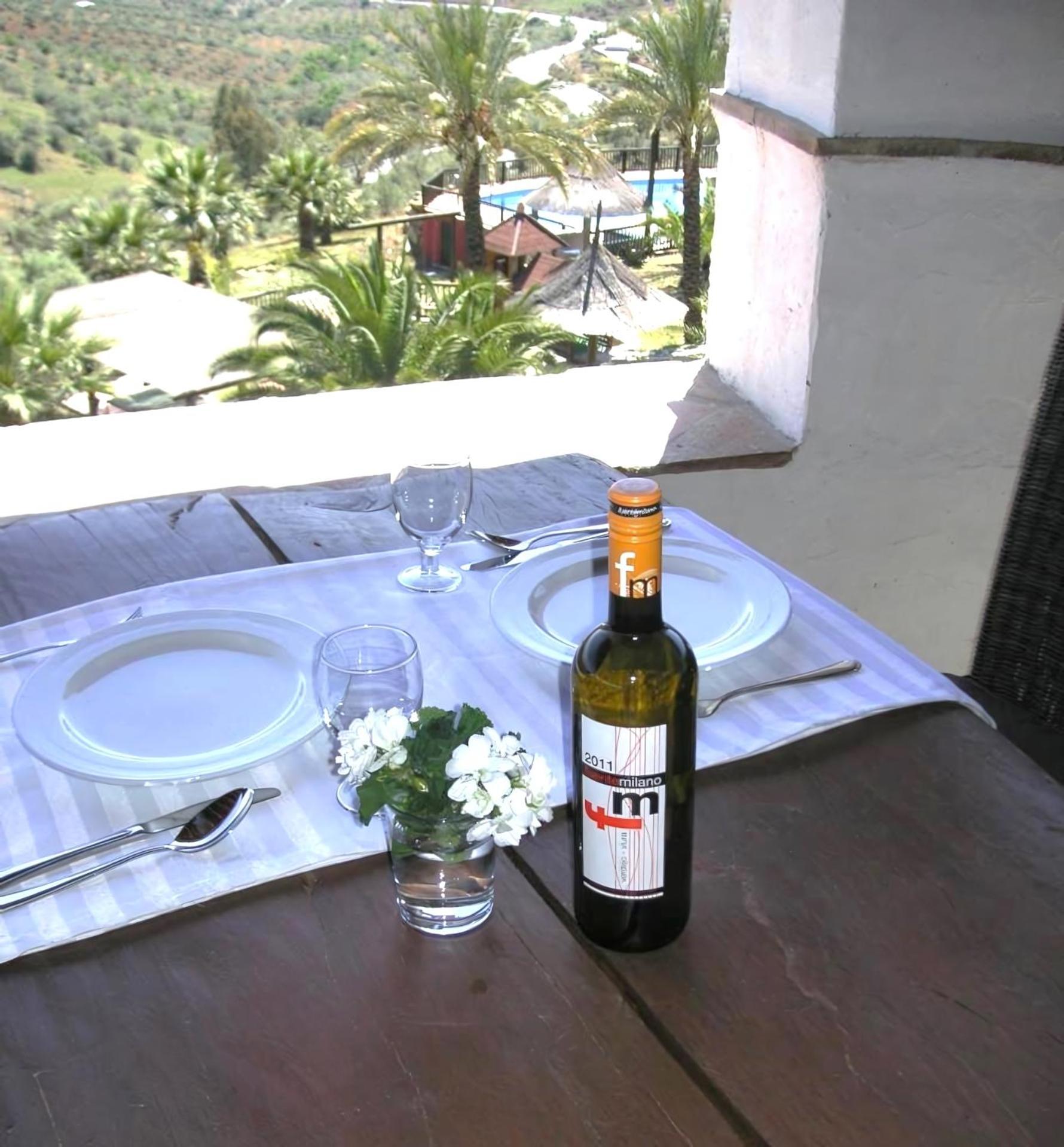 Castle Tower Apartment In Rural Holiday Park 'Bernard' Tolox Εξωτερικό φωτογραφία