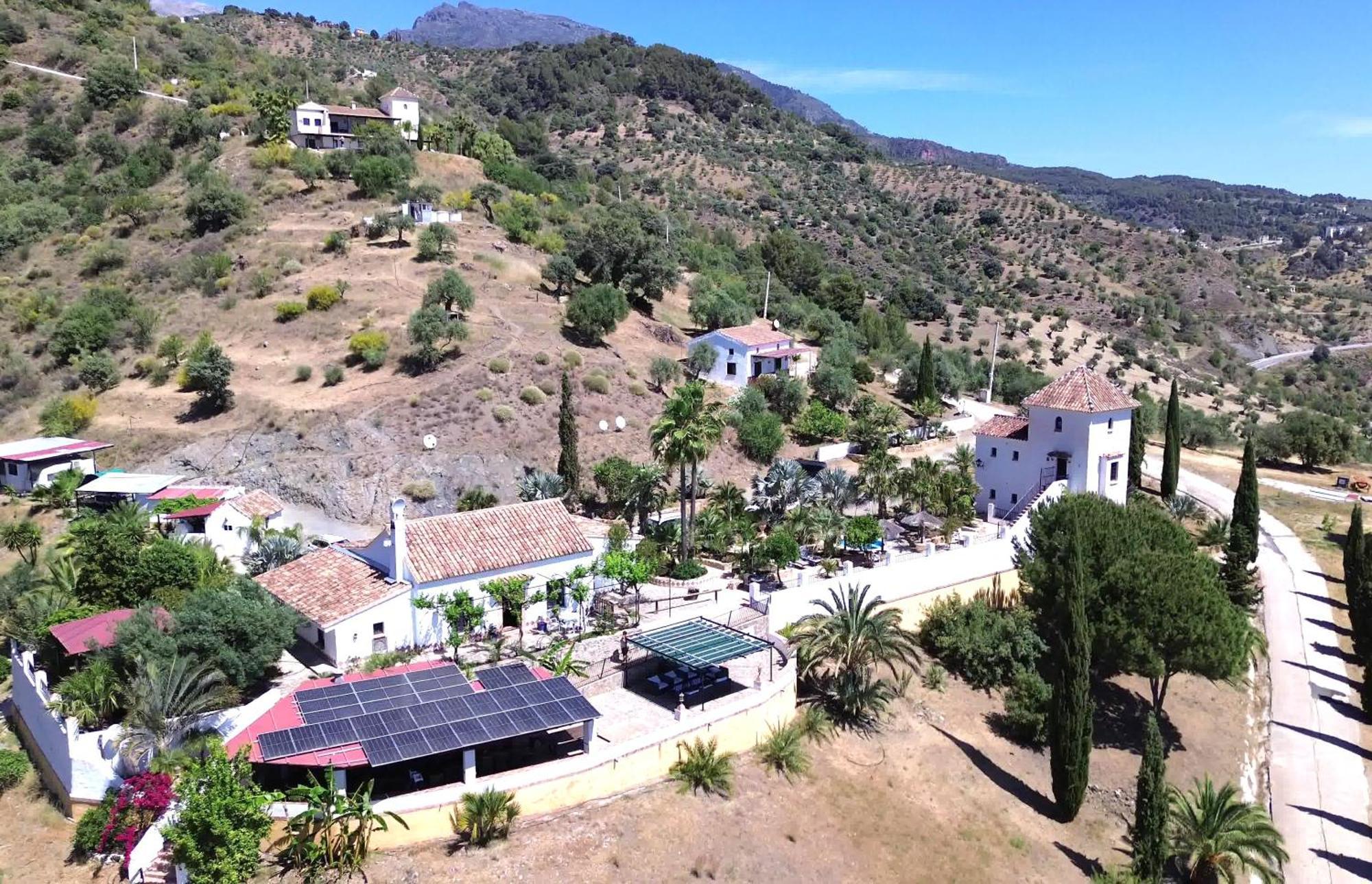 Castle Tower Apartment In Rural Holiday Park 'Bernard' Tolox Εξωτερικό φωτογραφία