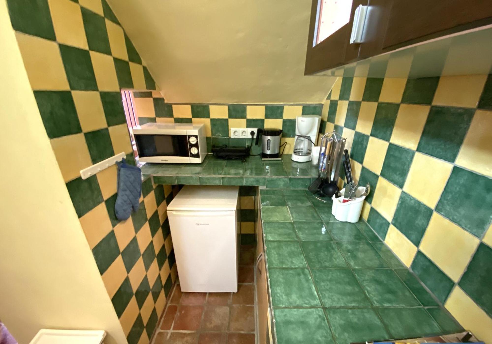 Castle Tower Apartment In Rural Holiday Park 'Bernard' Tolox Εξωτερικό φωτογραφία