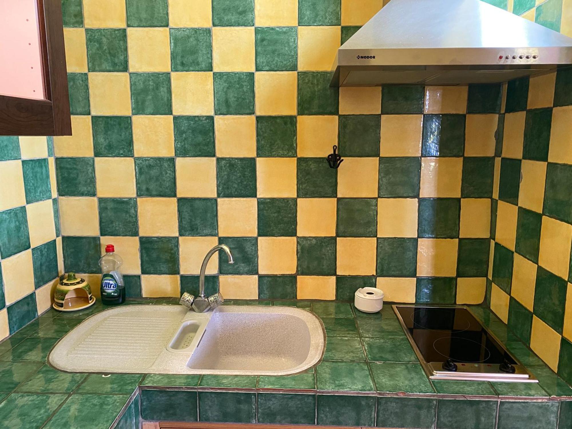 Castle Tower Apartment In Rural Holiday Park 'Bernard' Tolox Εξωτερικό φωτογραφία