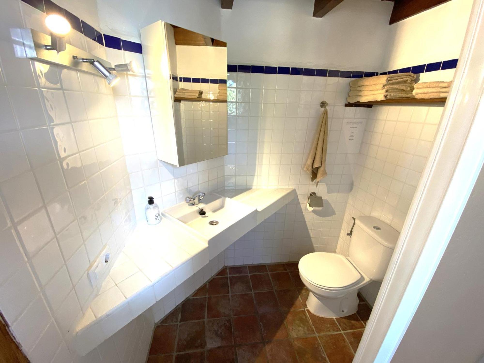 Castle Tower Apartment In Rural Holiday Park 'Bernard' Tolox Εξωτερικό φωτογραφία