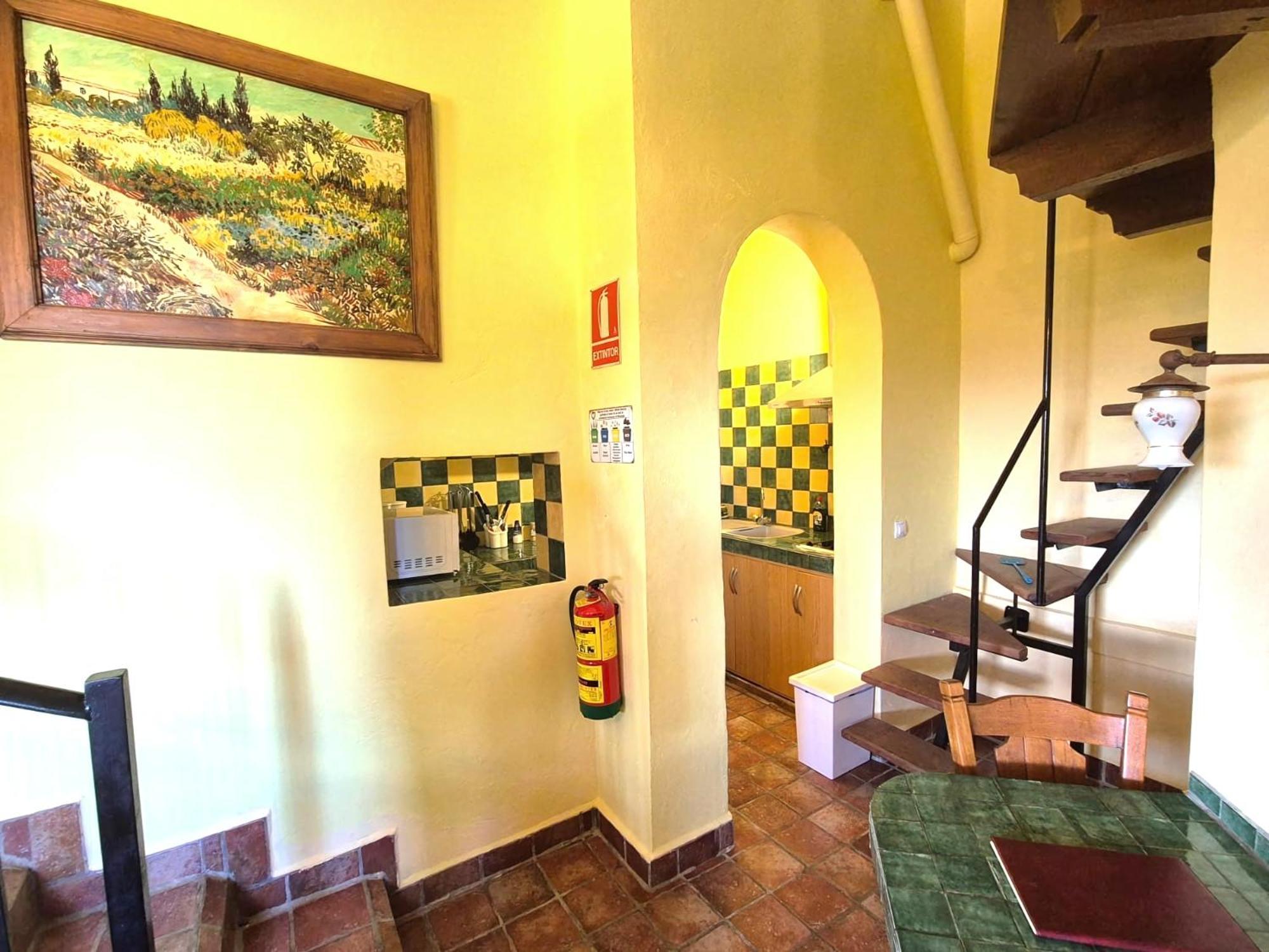 Castle Tower Apartment In Rural Holiday Park 'Bernard' Tolox Εξωτερικό φωτογραφία