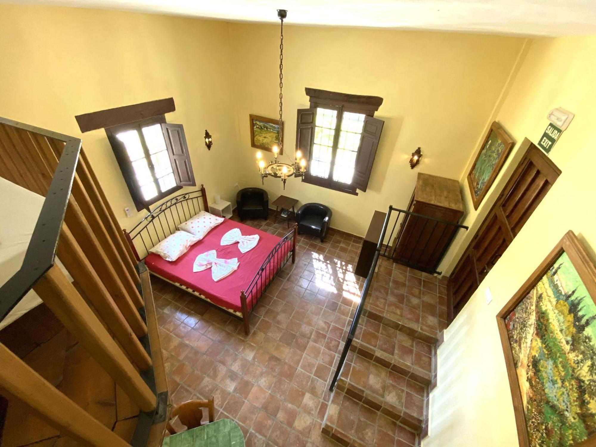Castle Tower Apartment In Rural Holiday Park 'Bernard' Tolox Εξωτερικό φωτογραφία